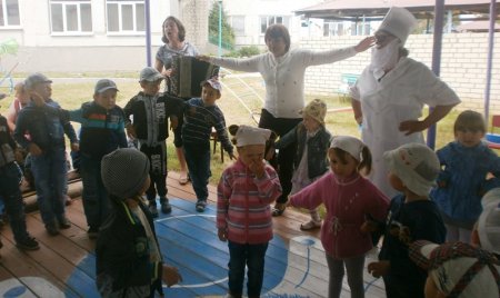 Праздник "В гости к Айболиту"