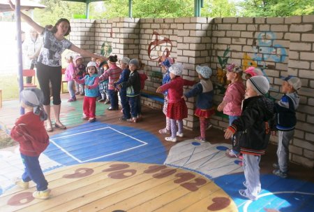 Праздник "В гости к Айболиту"