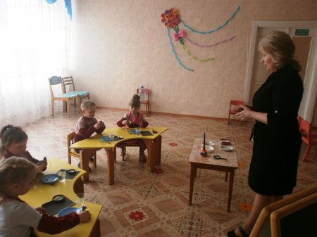 Занятие образовательной услуги "Маленькие исследователи"