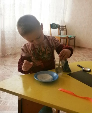 Занятие образовательной услуги "Маленькие исследователи"